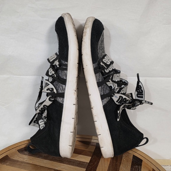 UGG SEAWAY SNEAKER  Women's Girls Size 4 (Youth) Ribbon Laces Shimmer - Picture 9 of 15